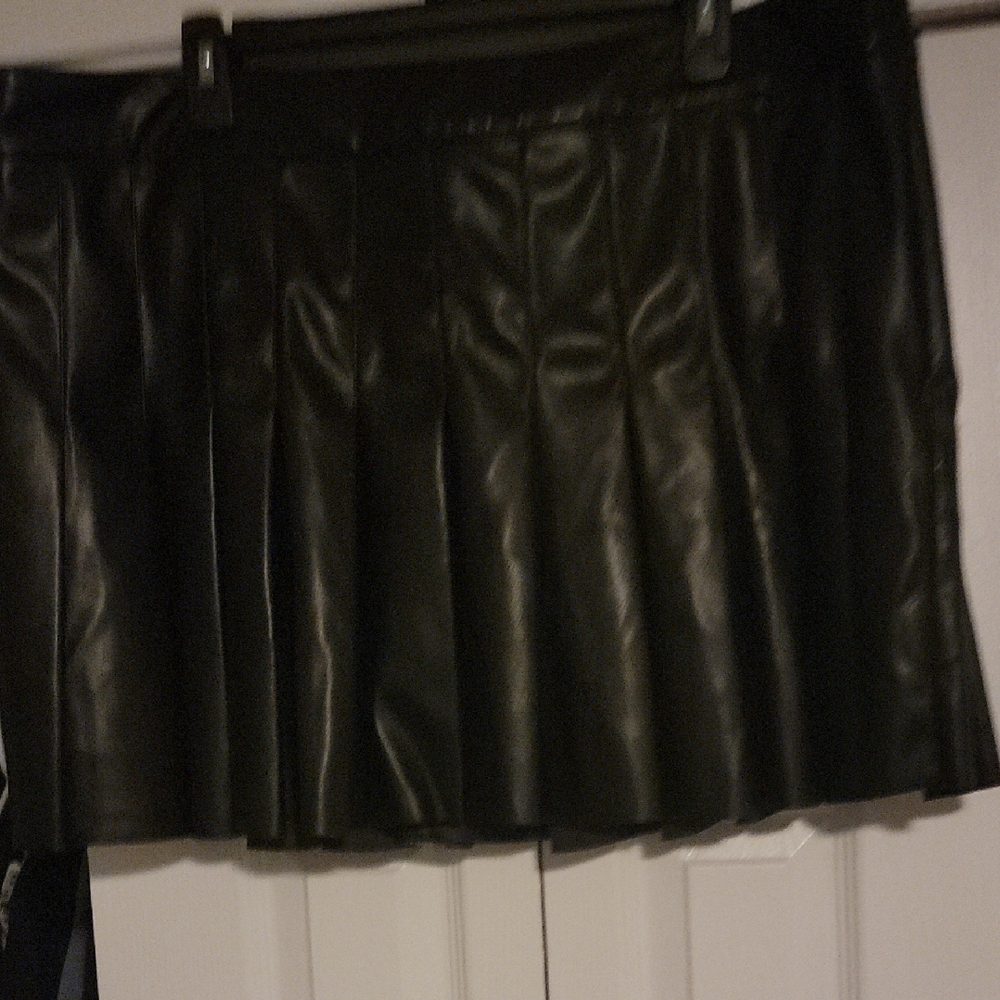 Chic Black Faux Leather Skirt